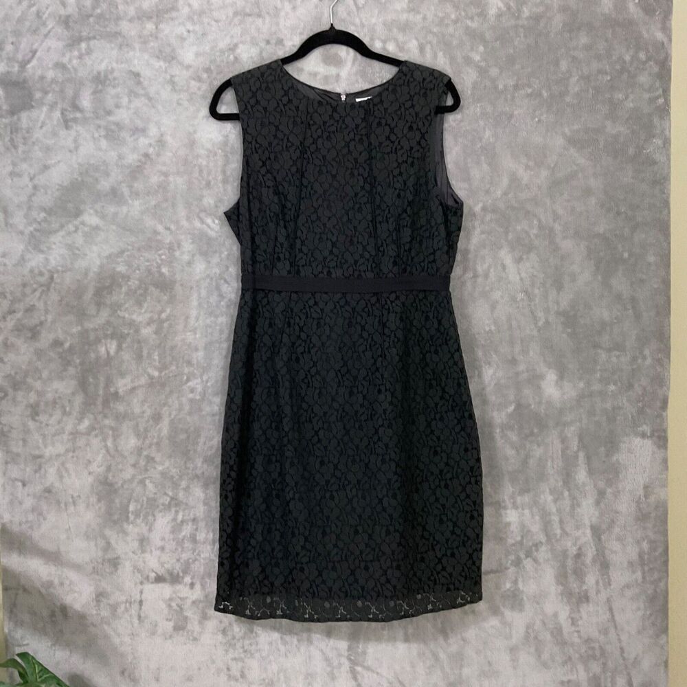 T TAHARI LBD Floral Lace Sleeveless Sheath Dress petite women’s size 14P Black